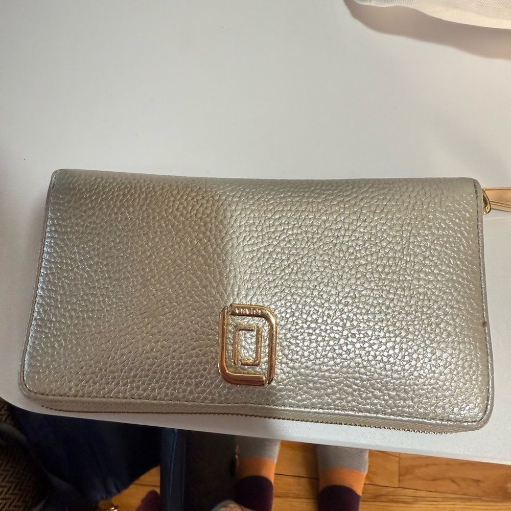 Chic Metallic Clutch Bag